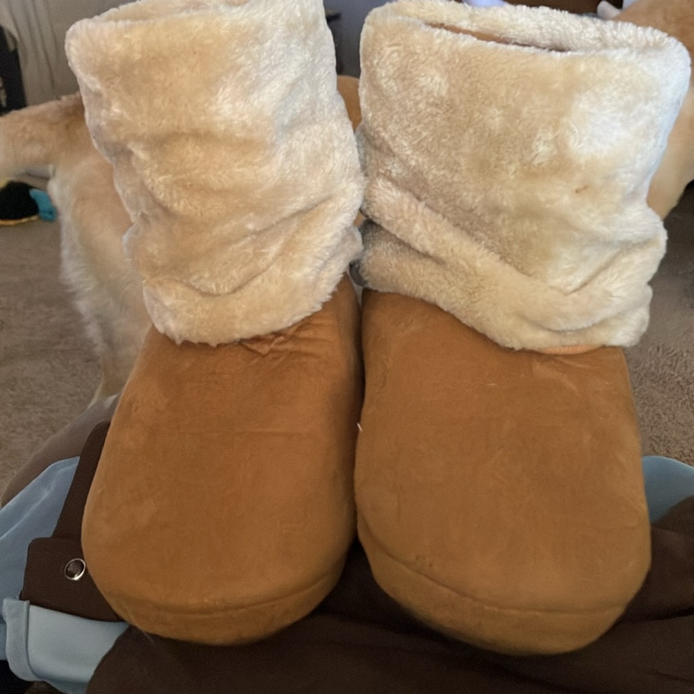 Women’s Route 66 Faux Fur Size M (7-8) Soft, Flat Sole Boots